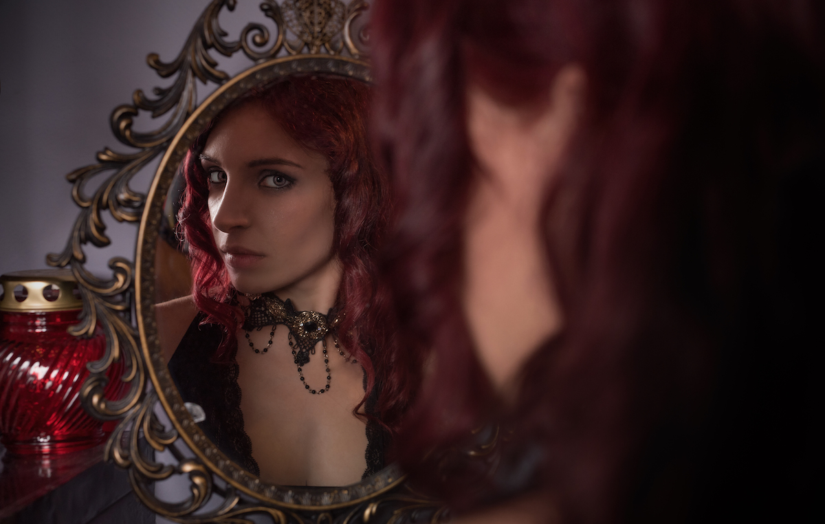 Dark Redhead Lady - Ellie Saul Valentine & Andrea Frediani Image 8