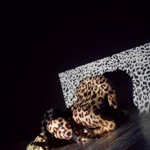 Ksenia Julia Zhitkova 7 Boudoir Photography with Interesting Light Textures