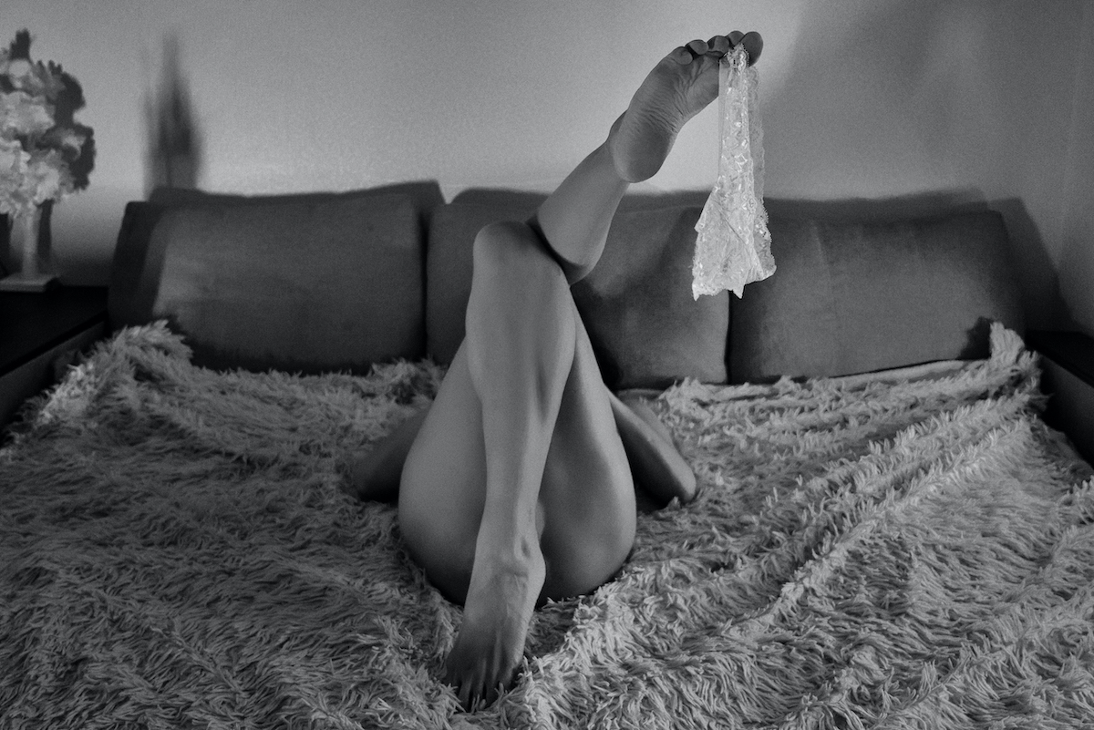 Sexy Lubanka & Irishka & Euhenio boudoir photographer Image 9