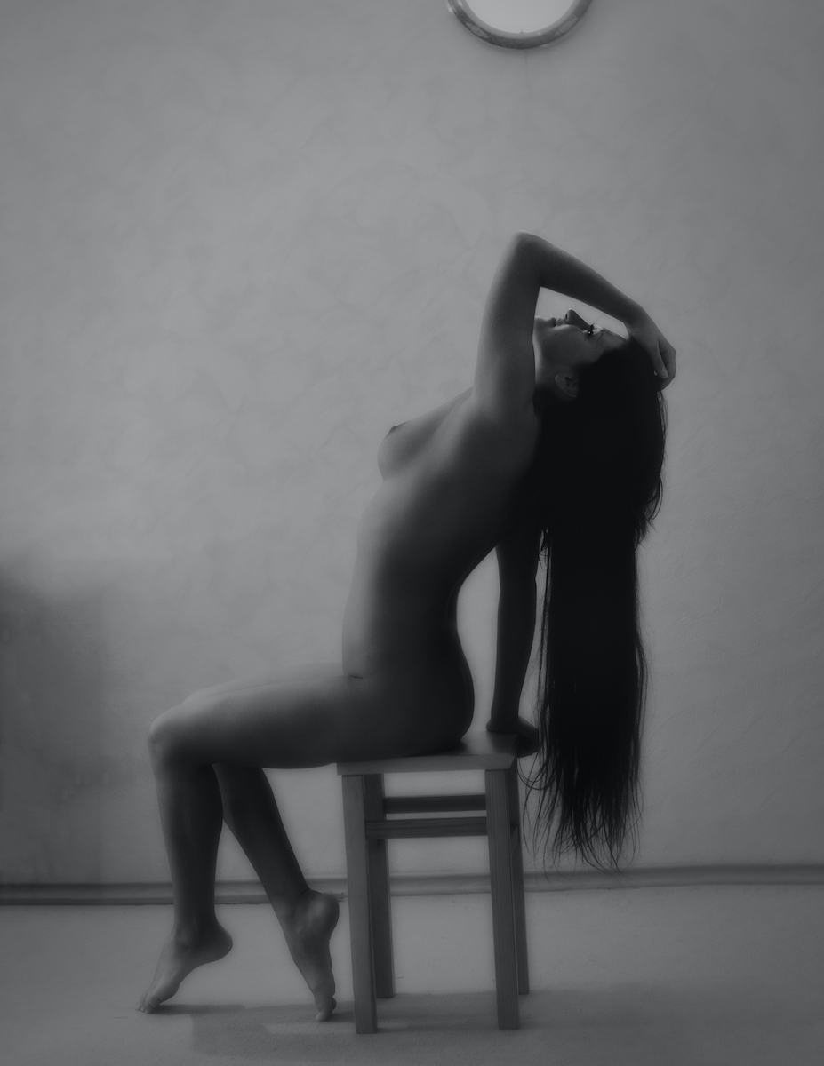 The beauty of the nude genre - Euhenio boudoir photographer Image 6