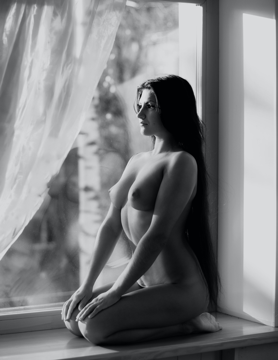 The beauty of the nude genre - Euhenio boudoir photographer Image 1
