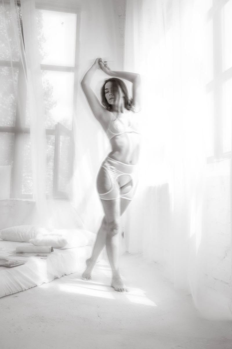 White Sunlight Room - Solomiia Sokol & Artem Tymoshenko Image 13