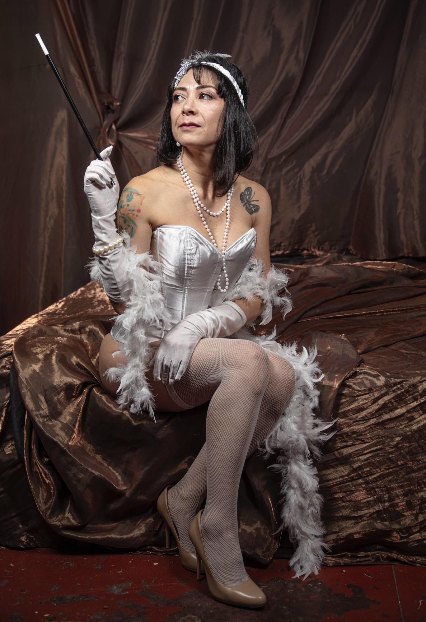 1920's Classic Beauty - Roger Dietrich Photography & Yenny Fervent Image 1