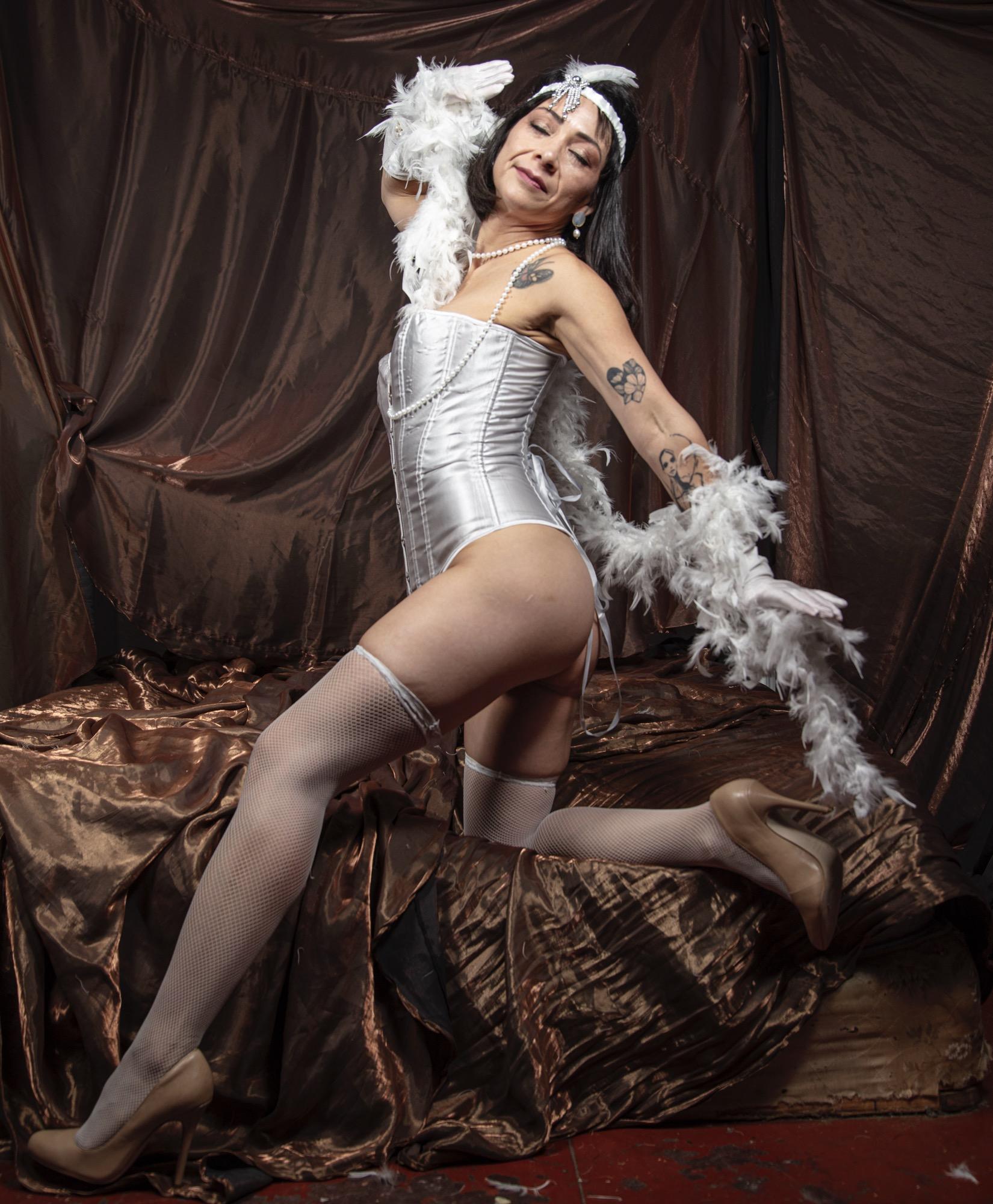 1920's Classic Beauty - Roger Dietrich Photography & Yenny Fervent Image 9
