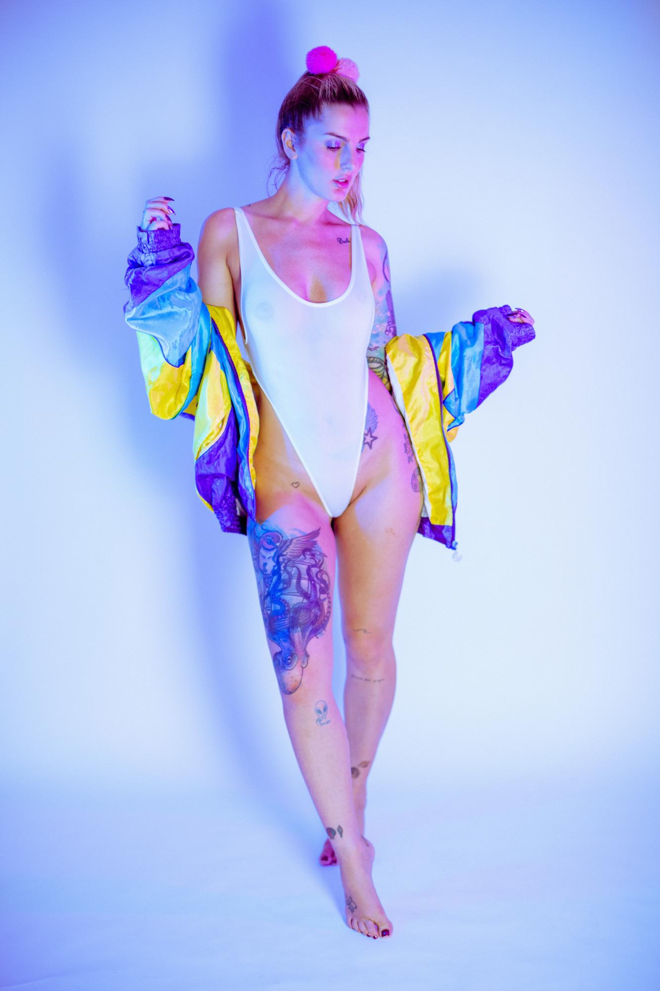 90's Neon Muse - Krisztián Sárkány & Nizsy Image 13