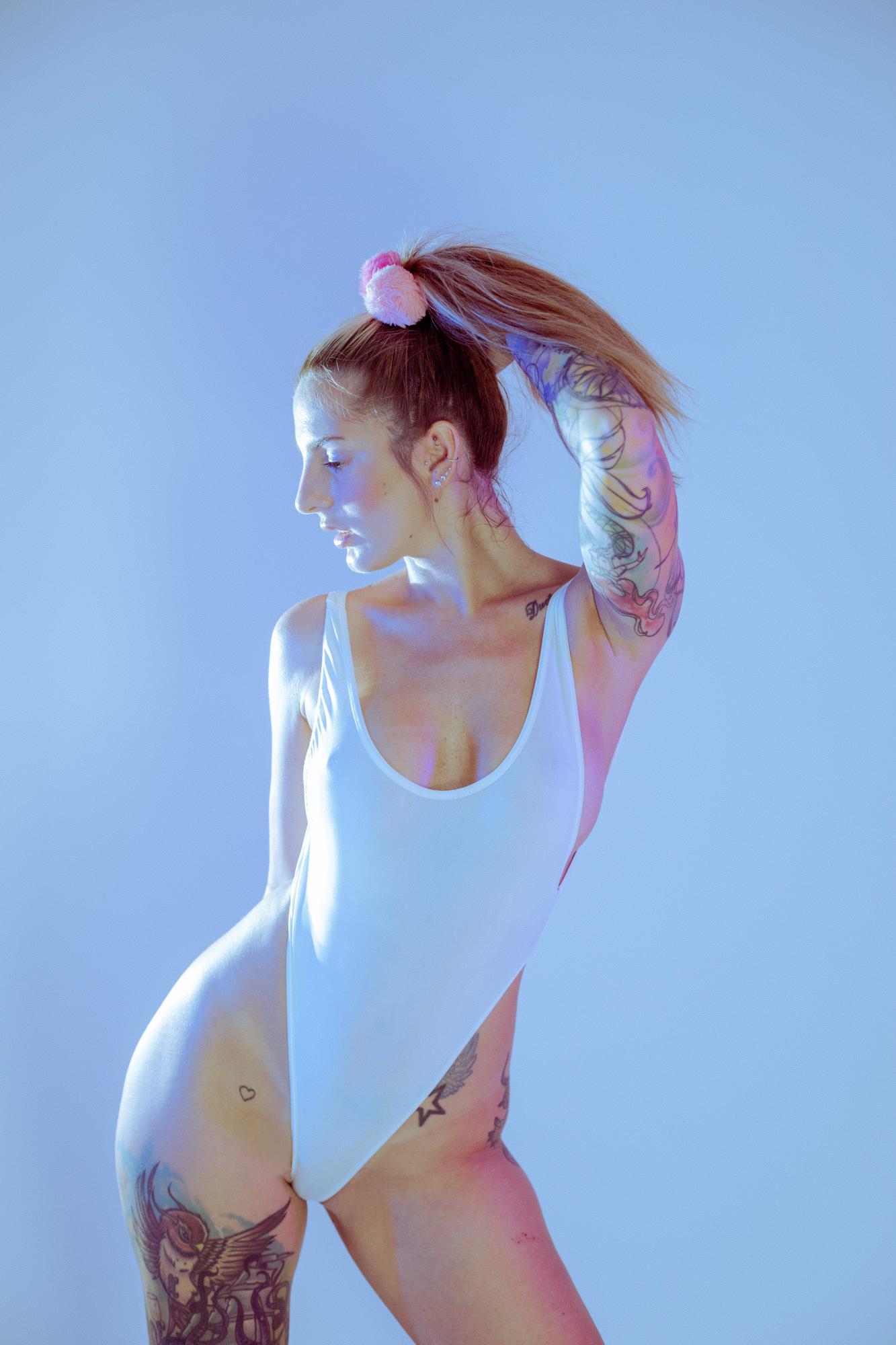 90's Neon Muse - Krisztián Sárkány & Nizsy Image 3