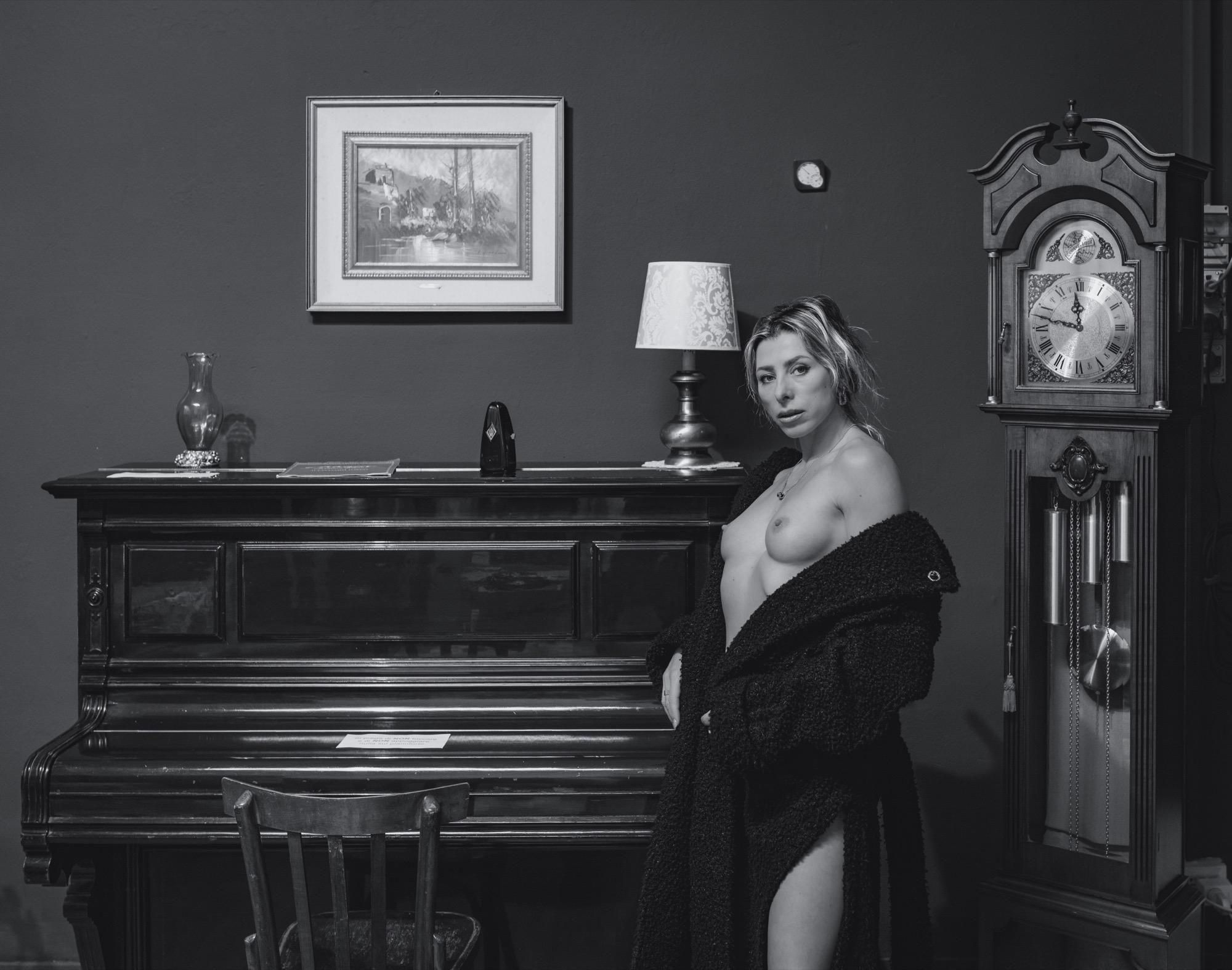 A Day Of Charme - Claudio Pari & Cristina Kiwifree Image 1