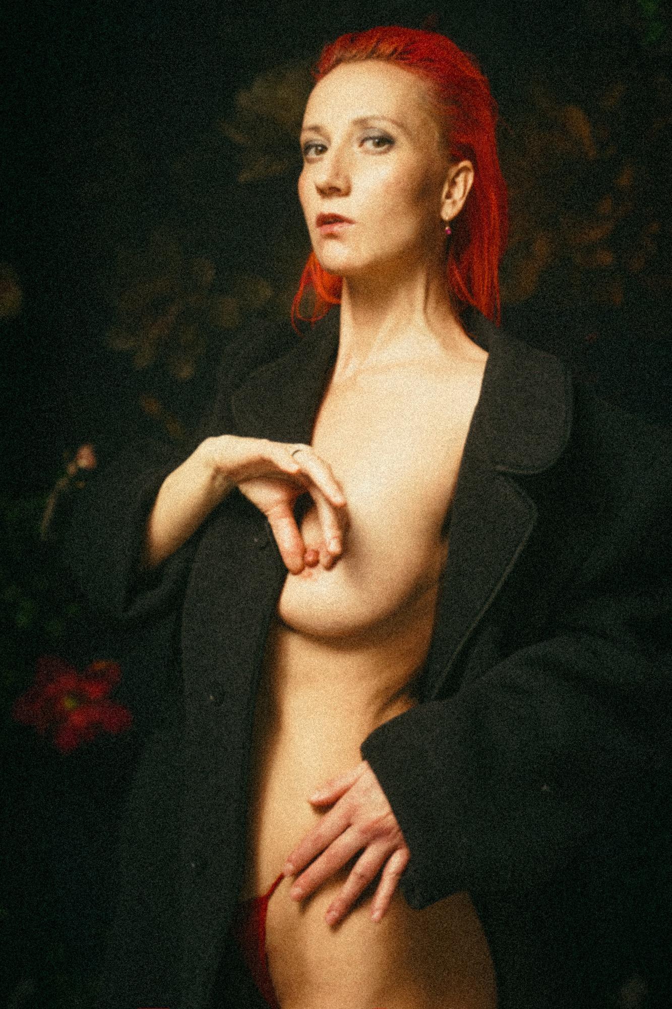 A Flower In My Garden - Valleri Shama & Katty Image 5