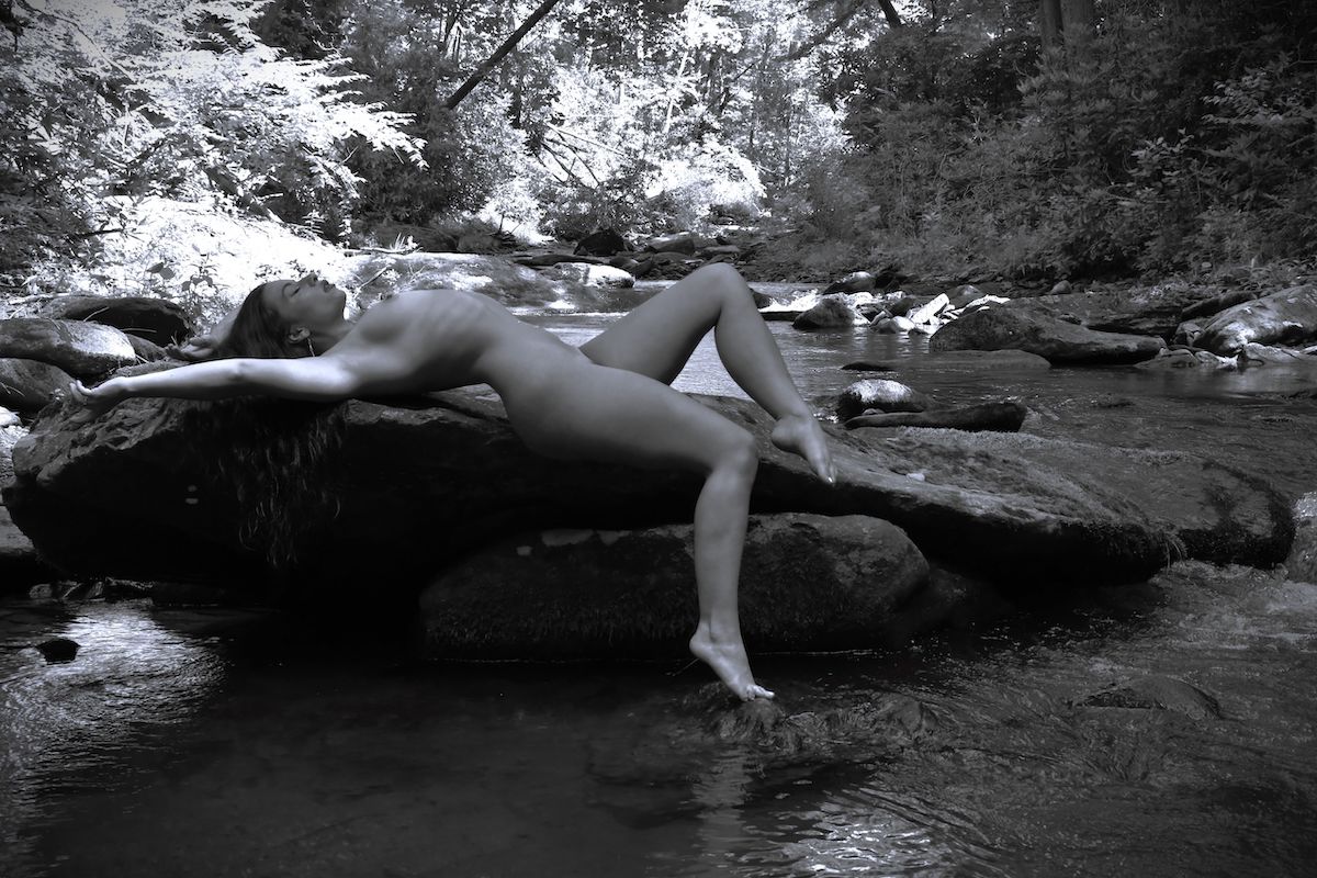 A Real Woman of the Wild - Jeffrey DeCristofaro & Tae Ashlandi Image 14