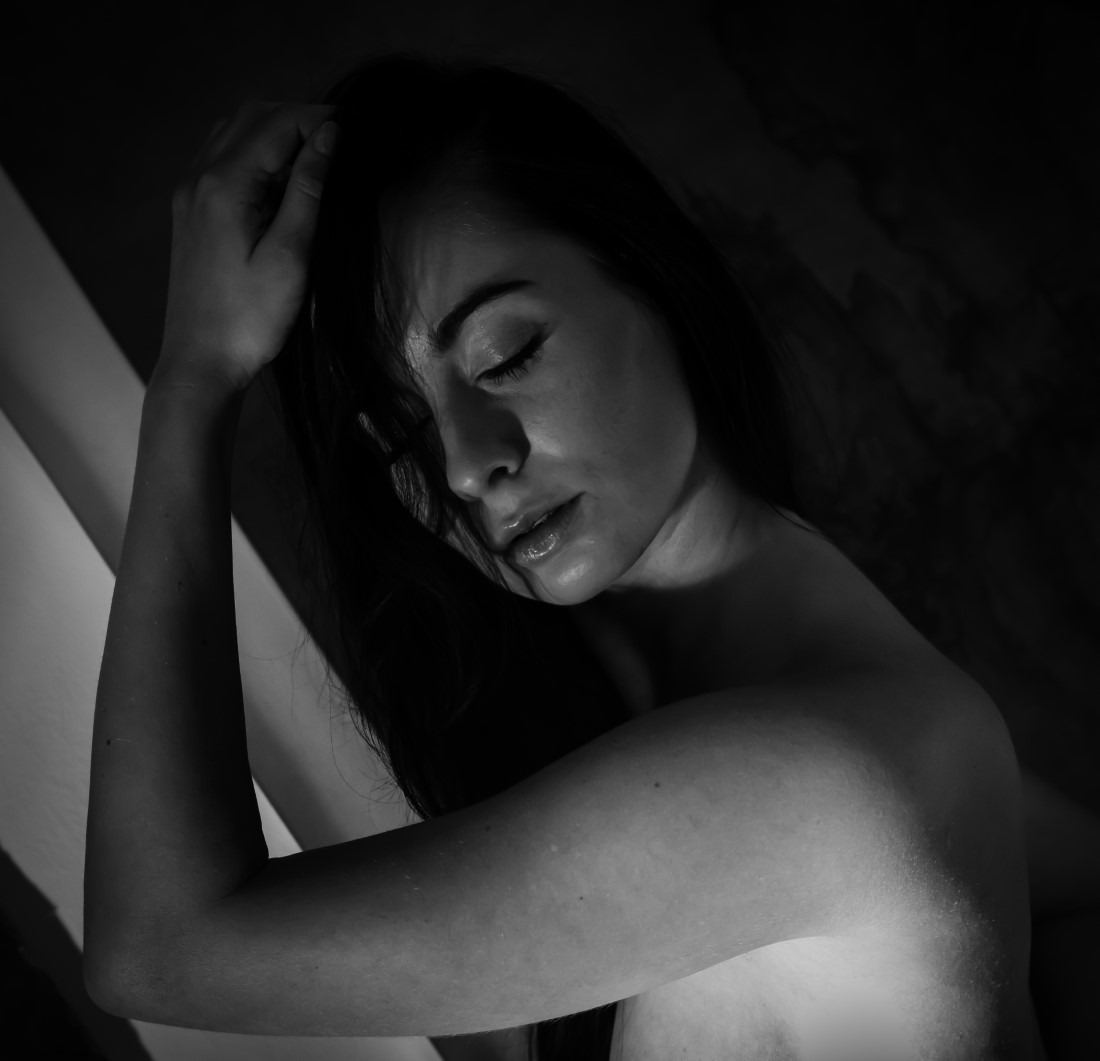 Along The Shadow - Isi & Claudio Pari Image 7