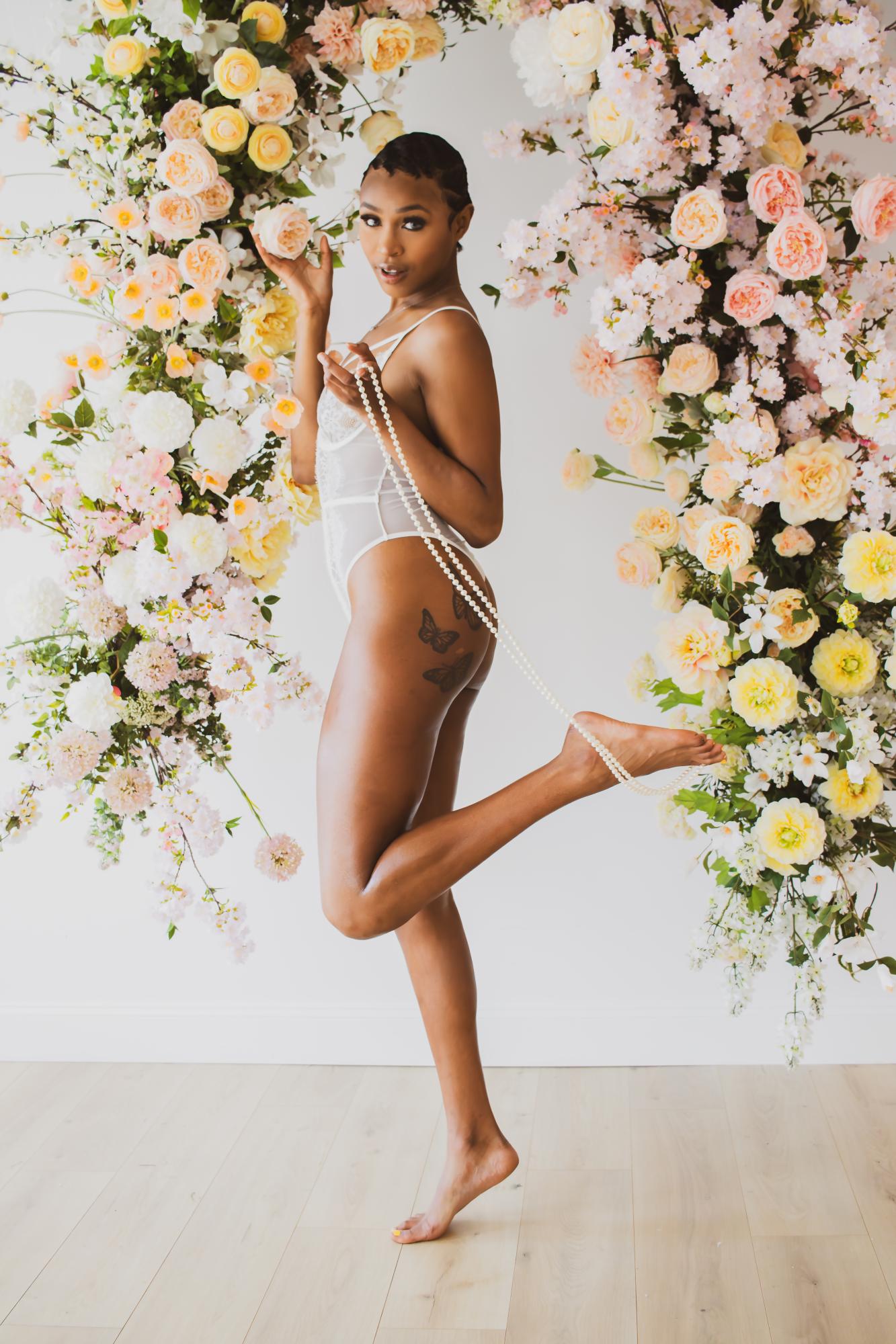 Among The Blooms - Ellie Myers | Ellie Photo Co. & Dariya Batey Image 1