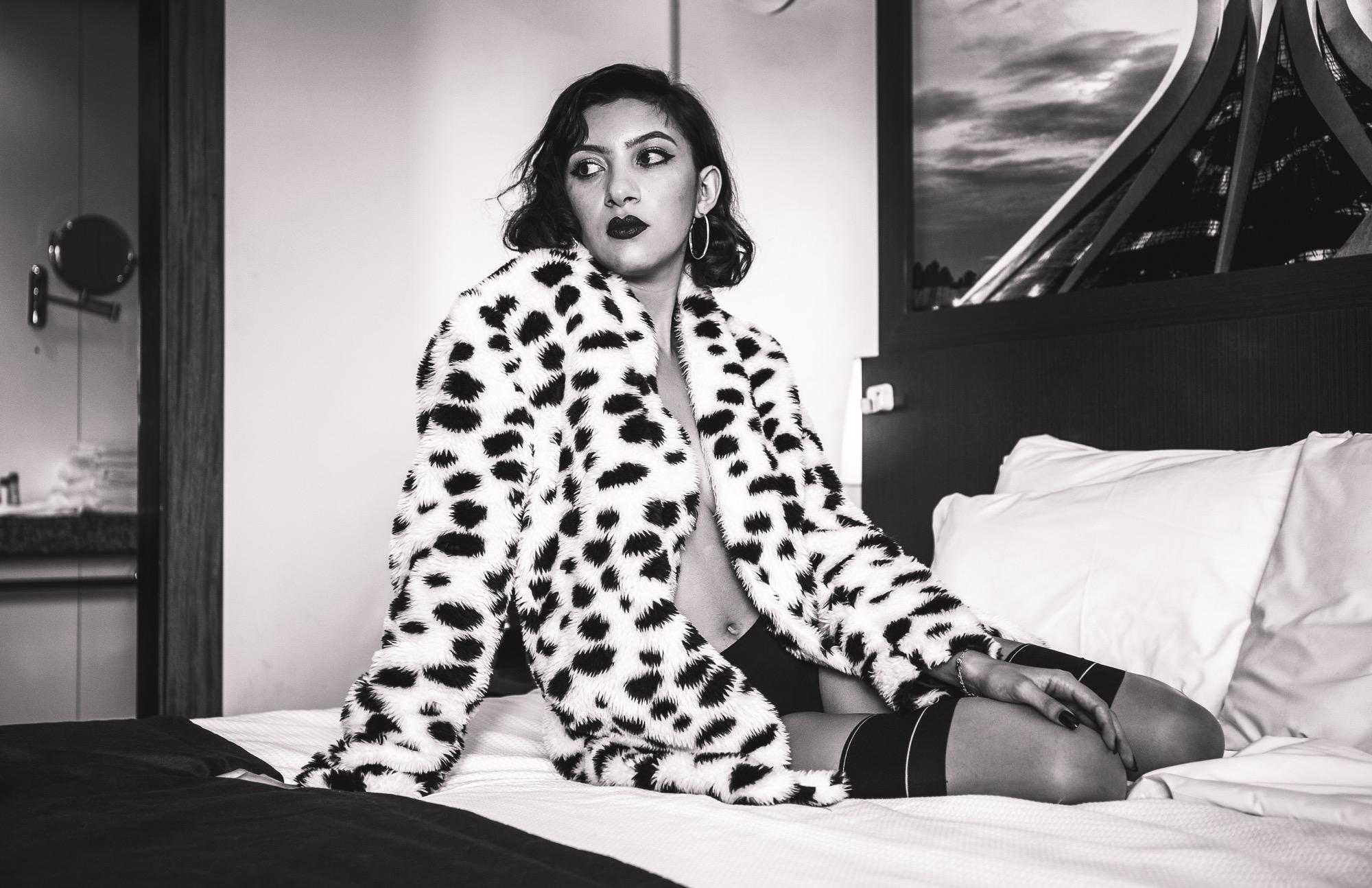 An Afternoon In The Hotel Room - Alexandre Langer & Lavínia Image 5