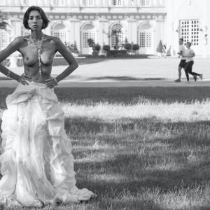An Early Bird At Castle Wiesbaden Biebrich Irina Olivier Springer 2 Q16cnoj Urban Boudoir Photography