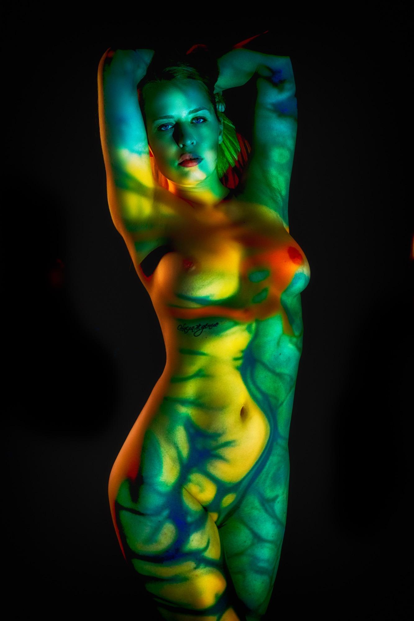 Anastasia, Danzando Con El Color - Mbaphotostudio & Anastasia Huskova Image 12