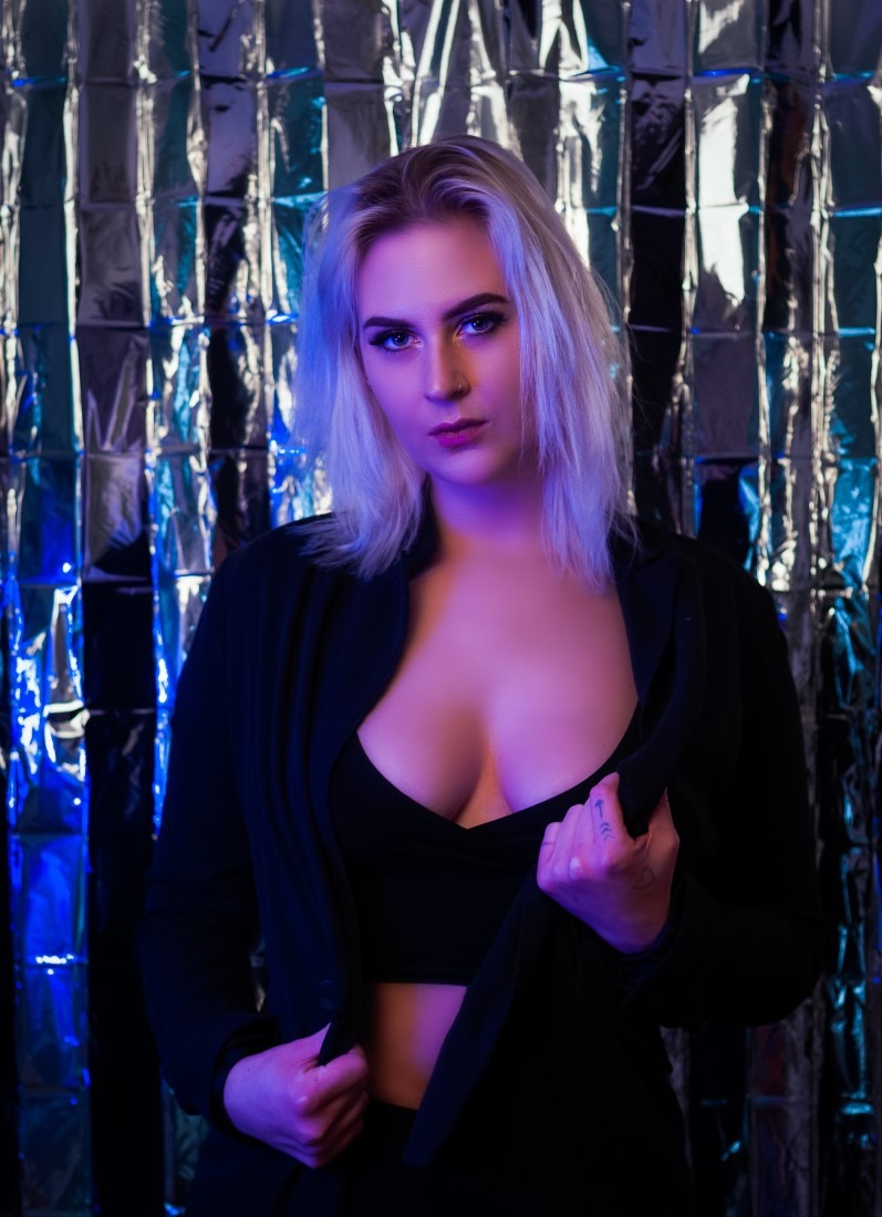 And Here She Comes - Bbarbieedoll & Gessica Wijk Image 16