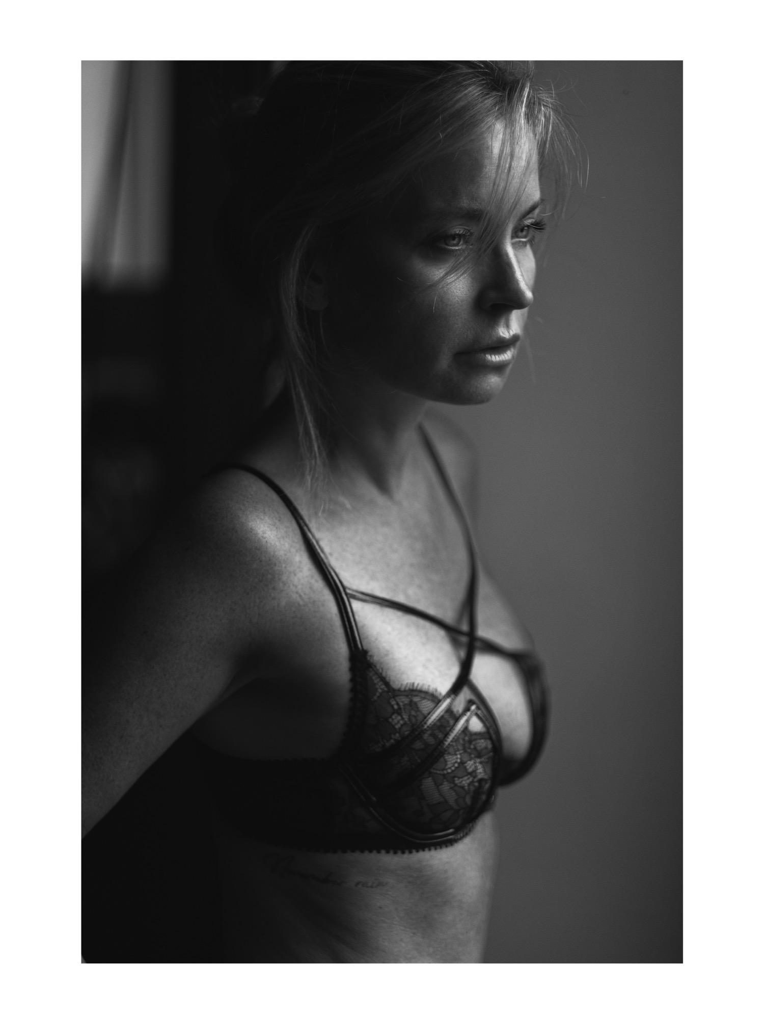 Anya’s Boudoir - Morrise Photographe & AnyaK Image 19