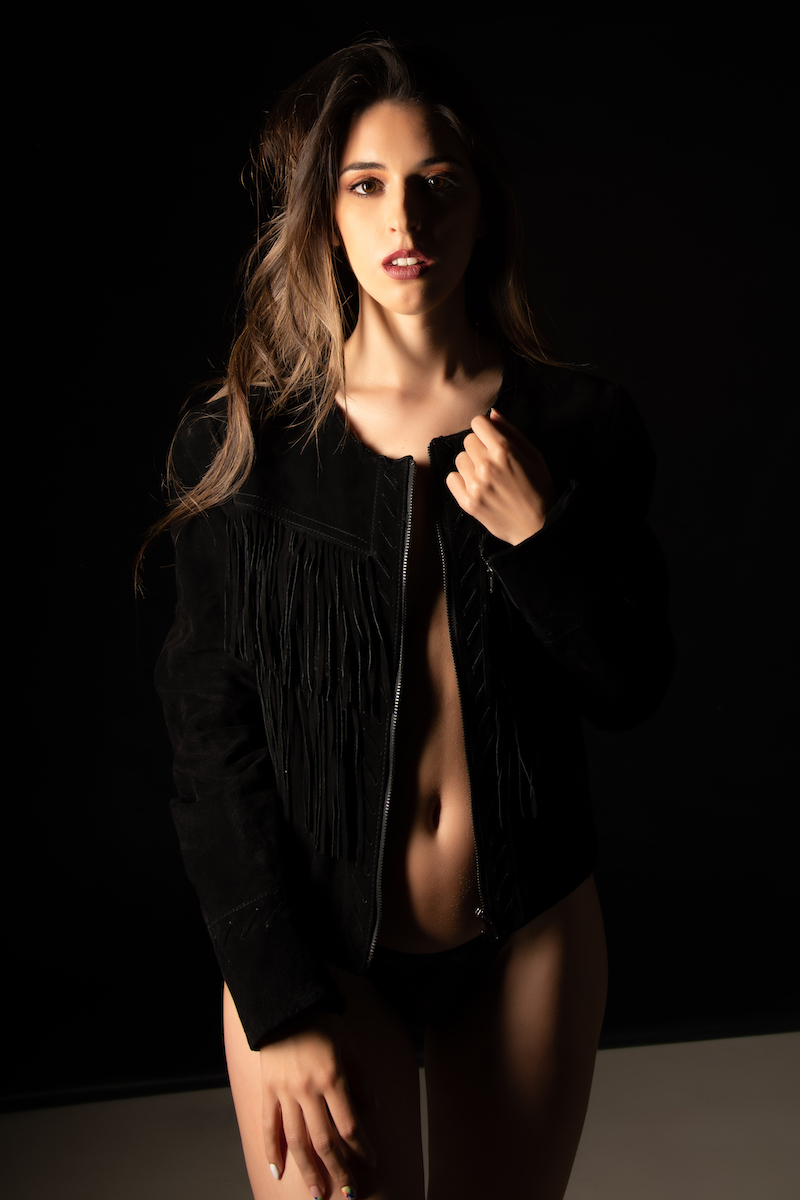 Around LAURA - Laura Fernández & Mbaphotostudio Image 4