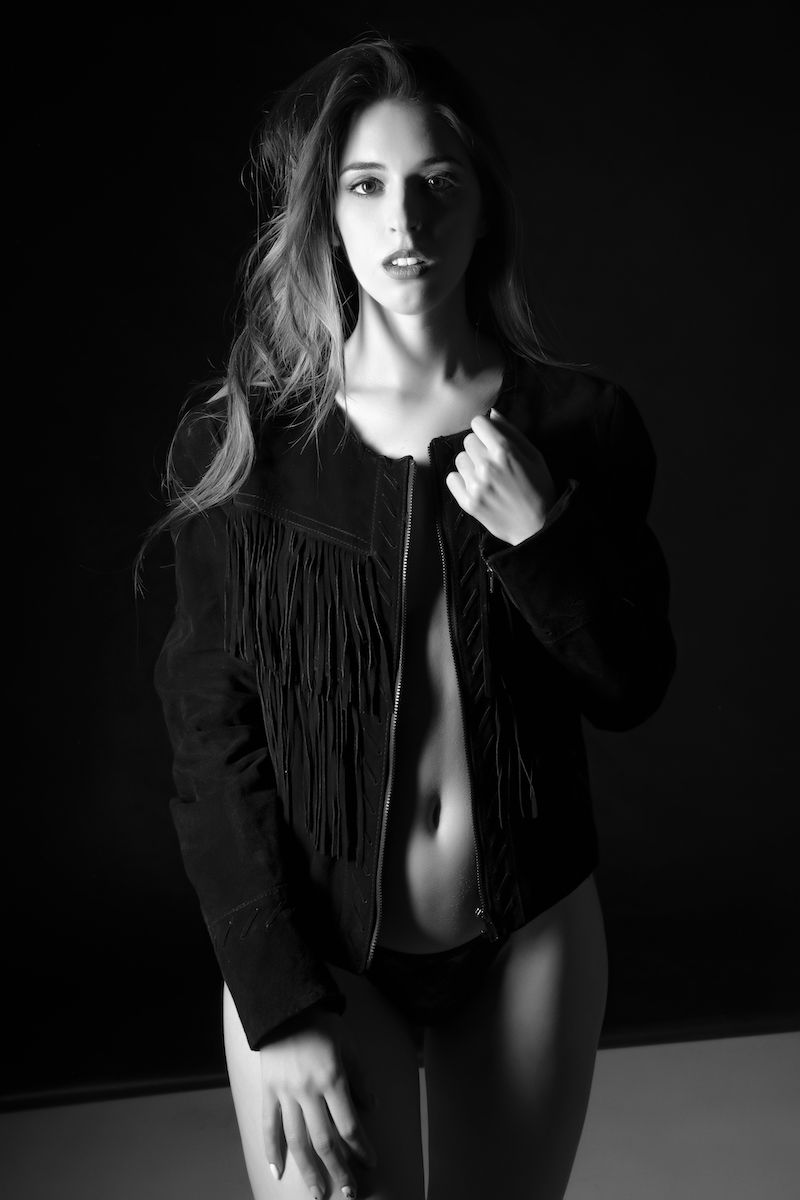 Around LAURA - Laura Fernández & Mbaphotostudio Image 8