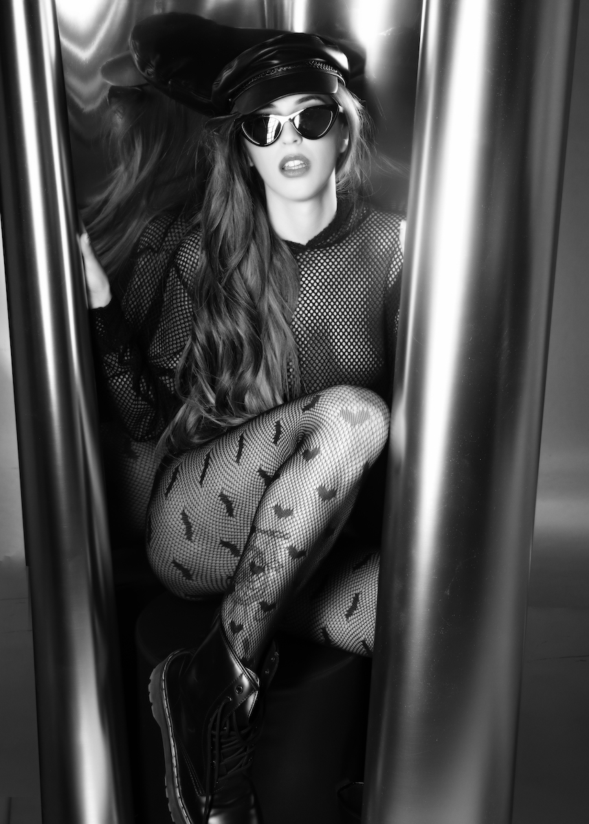 Around LAURA - Laura Fernández & Mbaphotostudio Image 9