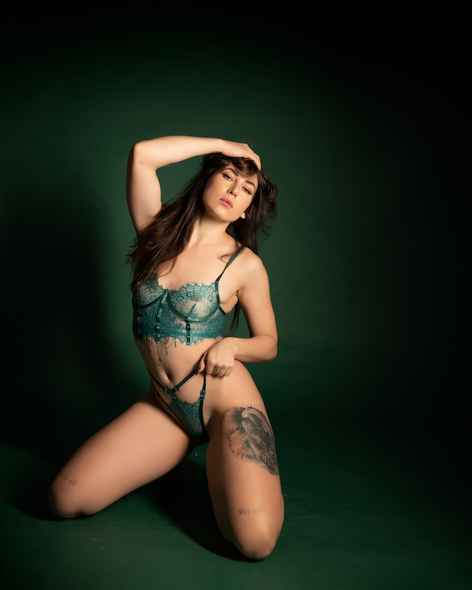 Asia & Mbaphotostudio Image 20