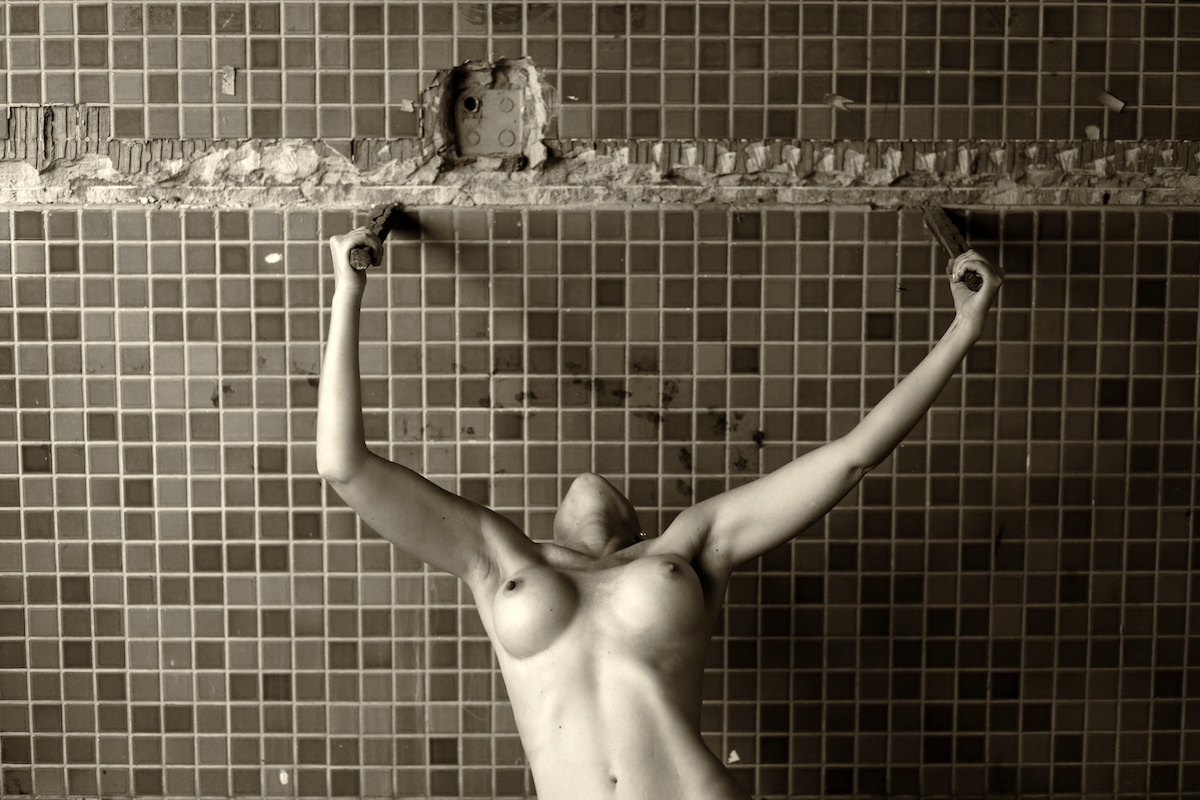 Beauty and ruins - Silvia & Lechat Image 4