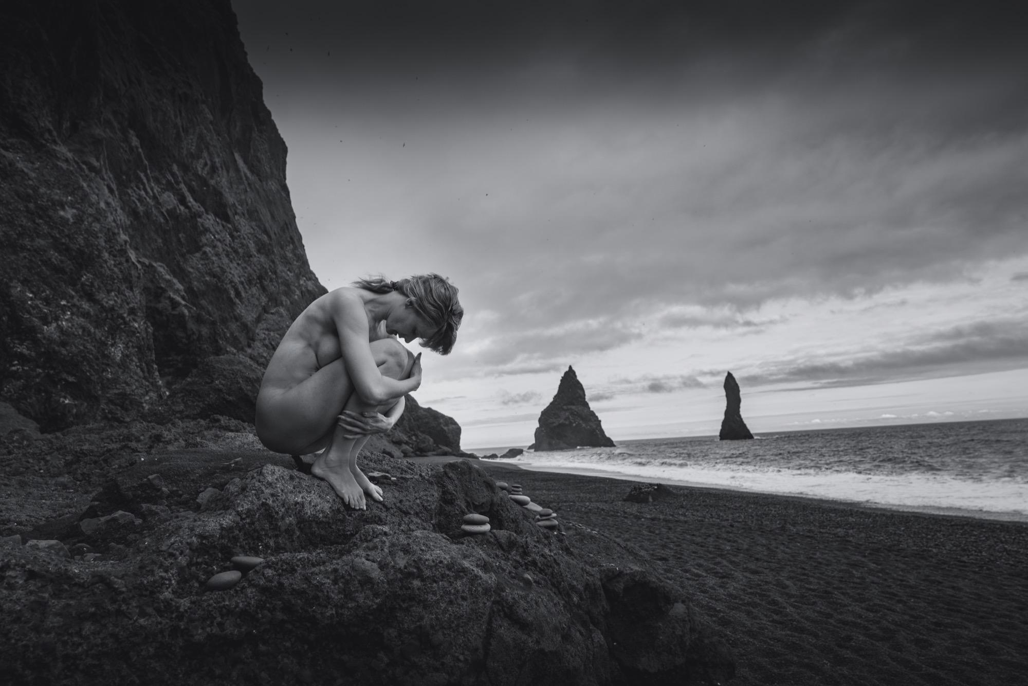 Black Sand Beach Of Beauty - Claudio Pari & Mini Nini Image 5