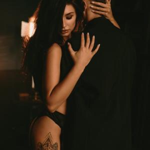 Bond Girl Daria Kamalova Oksana Kirik 7 F36apzw Couples Boudoir Photography