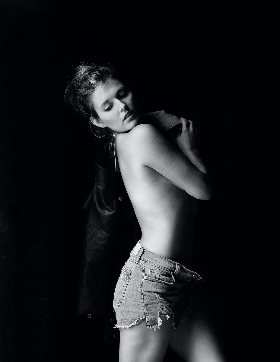 Carissa Black & White - David Holt Image 14