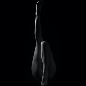 Claro Oscuro Brittany Leigh Alex Santiago Monica De Anda Rivera 8 Tnqe9wi Boudoir Leg Poses