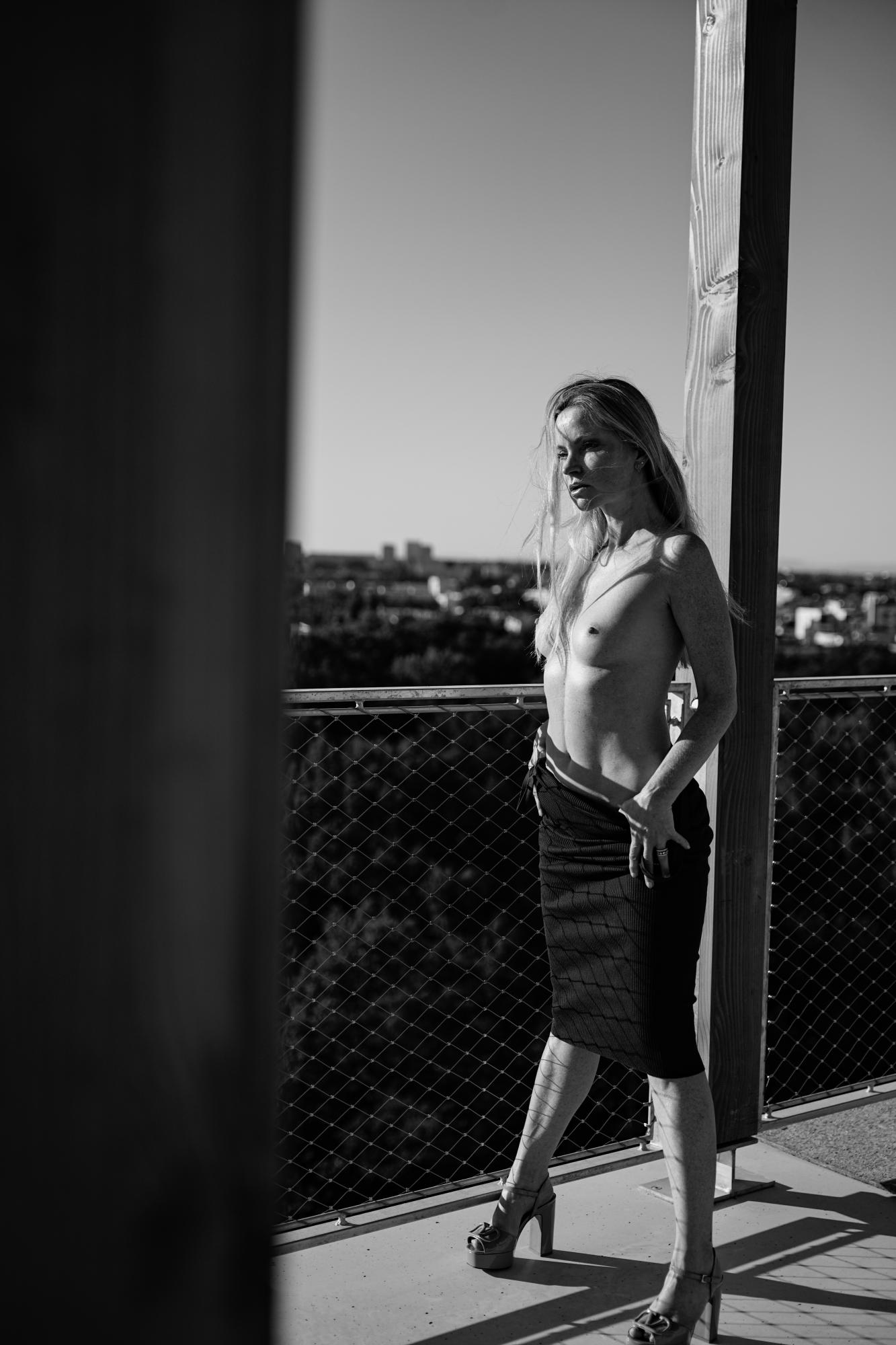 Curves And Architecture - Monsieur S Photographe & Anya K Image 11