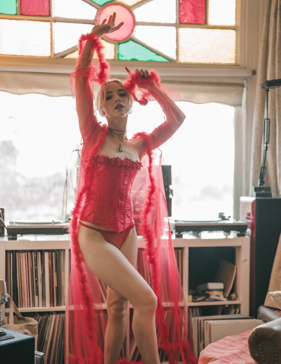 Dani Meets Victorian - Dani Ardigo & Brandon Marks Image 3