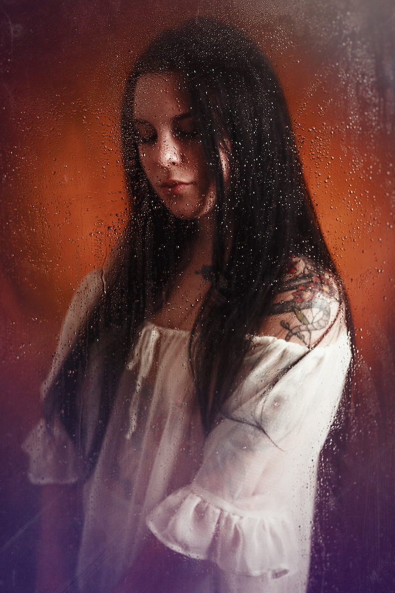 Delicate in White - Tara & Nicholas Goldsworthy Image 6