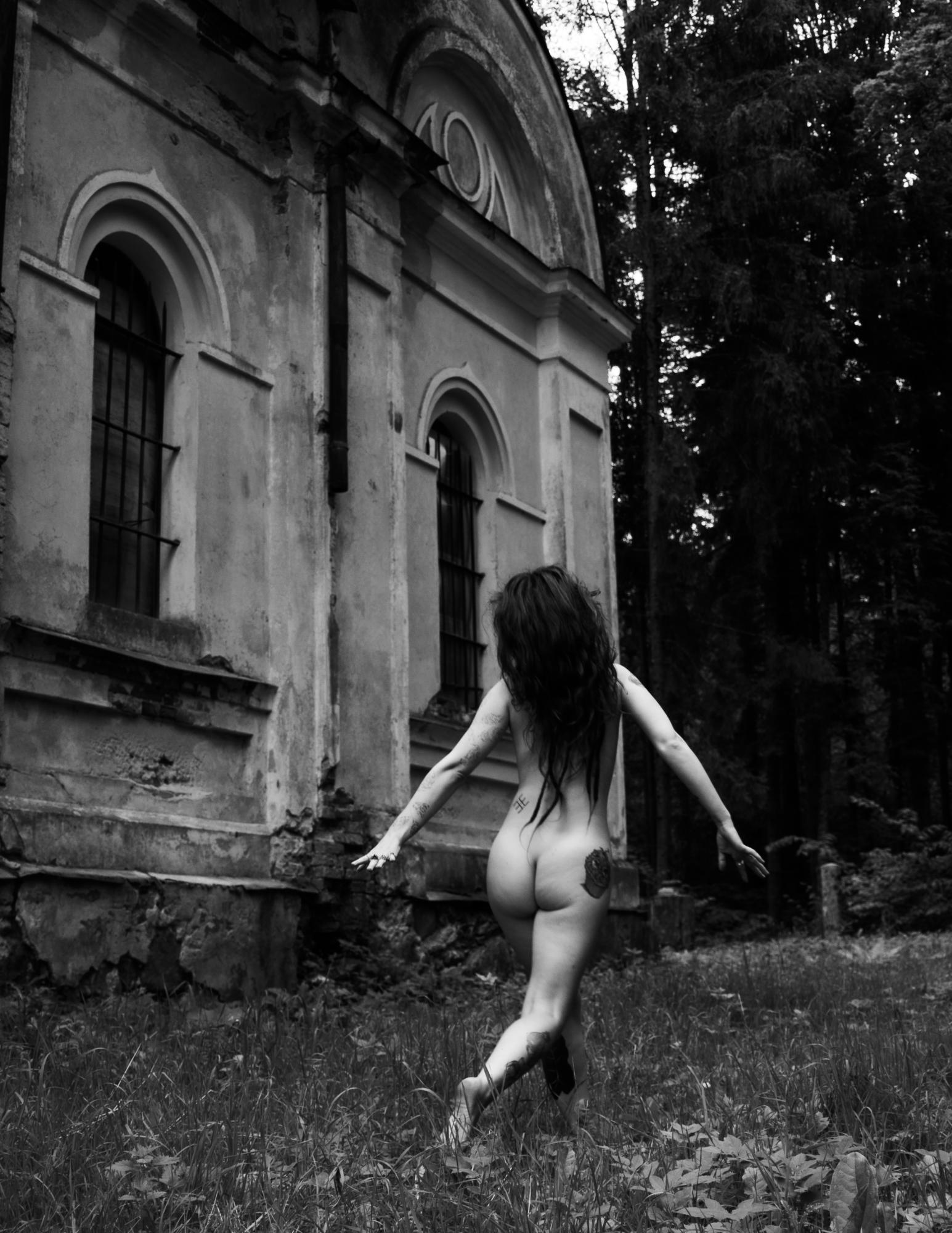 Devil Utopia Selected Works - Alise Umbra Devil Utopia & Dafne de Vil @Devil Utopia Image 2