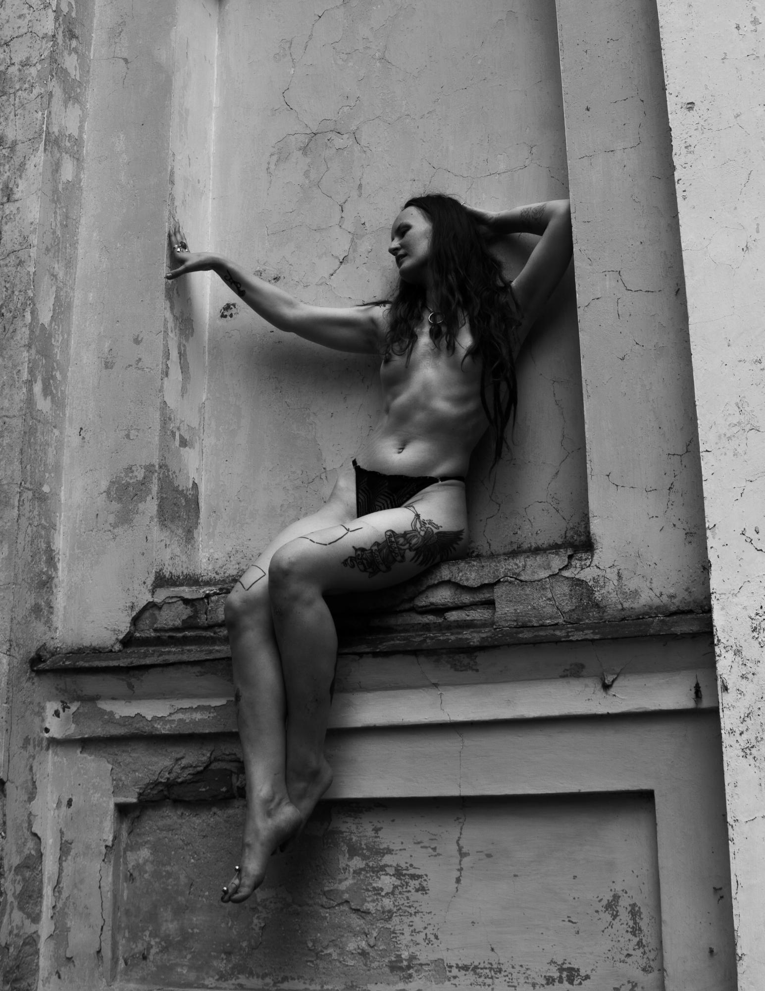 Devil Utopia Selected Works - Alise Umbra Devil Utopia & Dafne de Vil @Devil Utopia Image 5