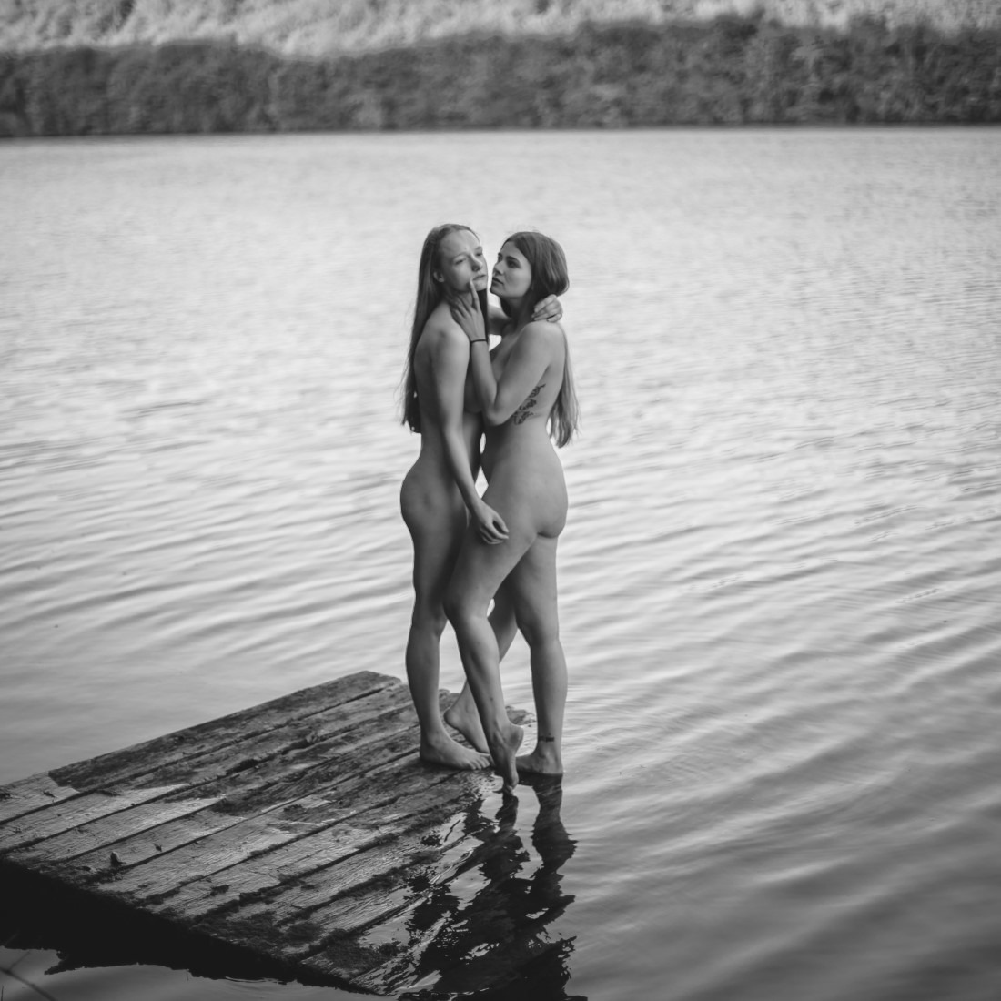 Dominika & Marysia - Krzysztof Niewiadomski Image 4