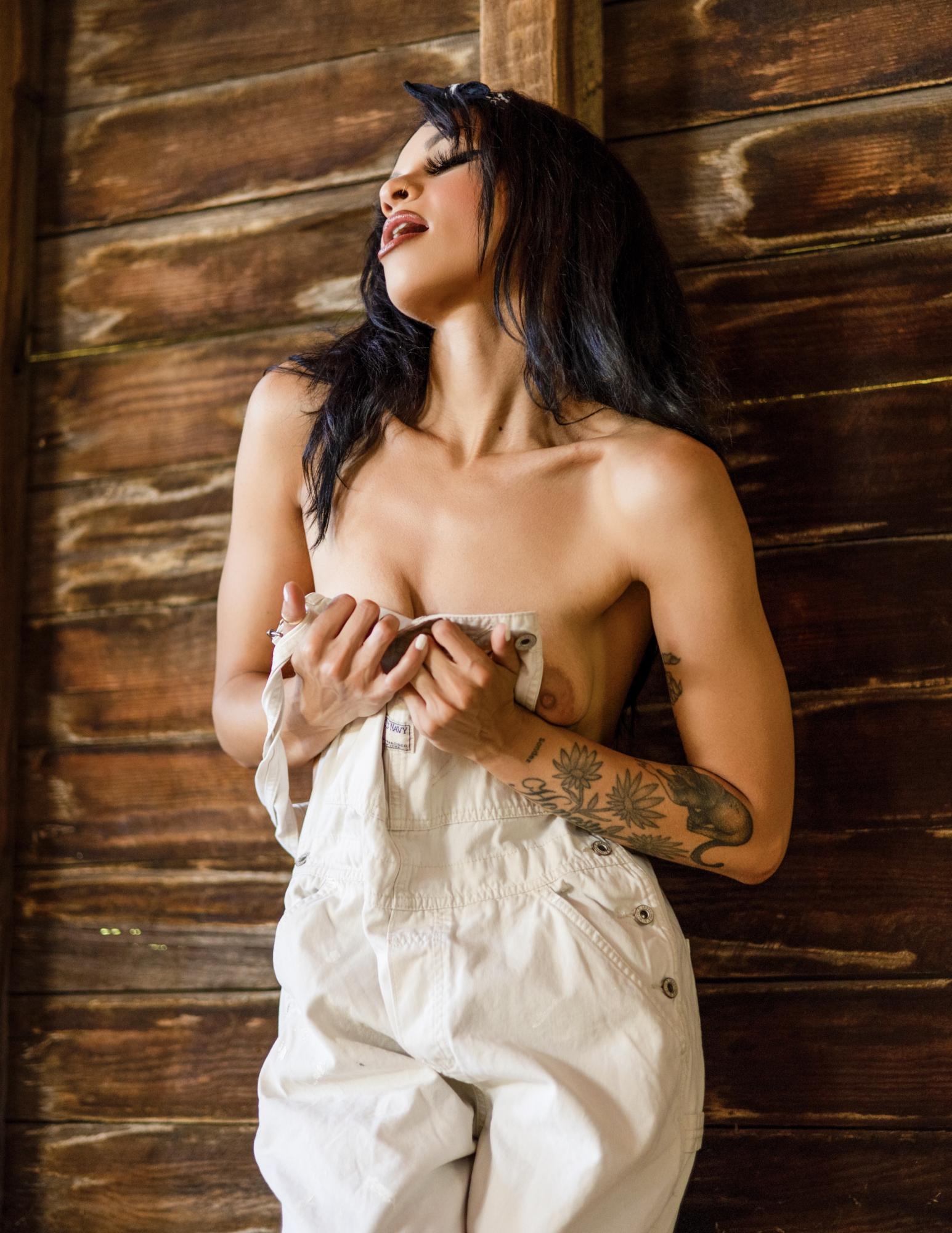 Down On The Farm - Kenneth Myers & Bunni Blazes Image 7