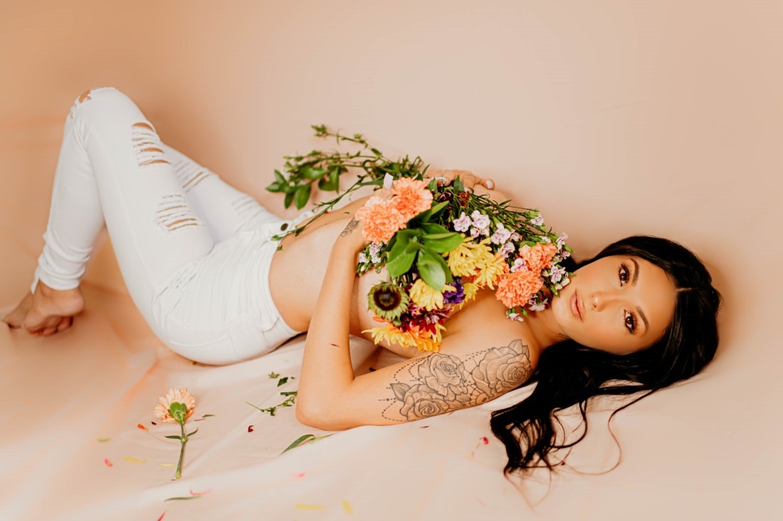 Elegant - Jayde Boudoir & Jessica Hodge Image 1