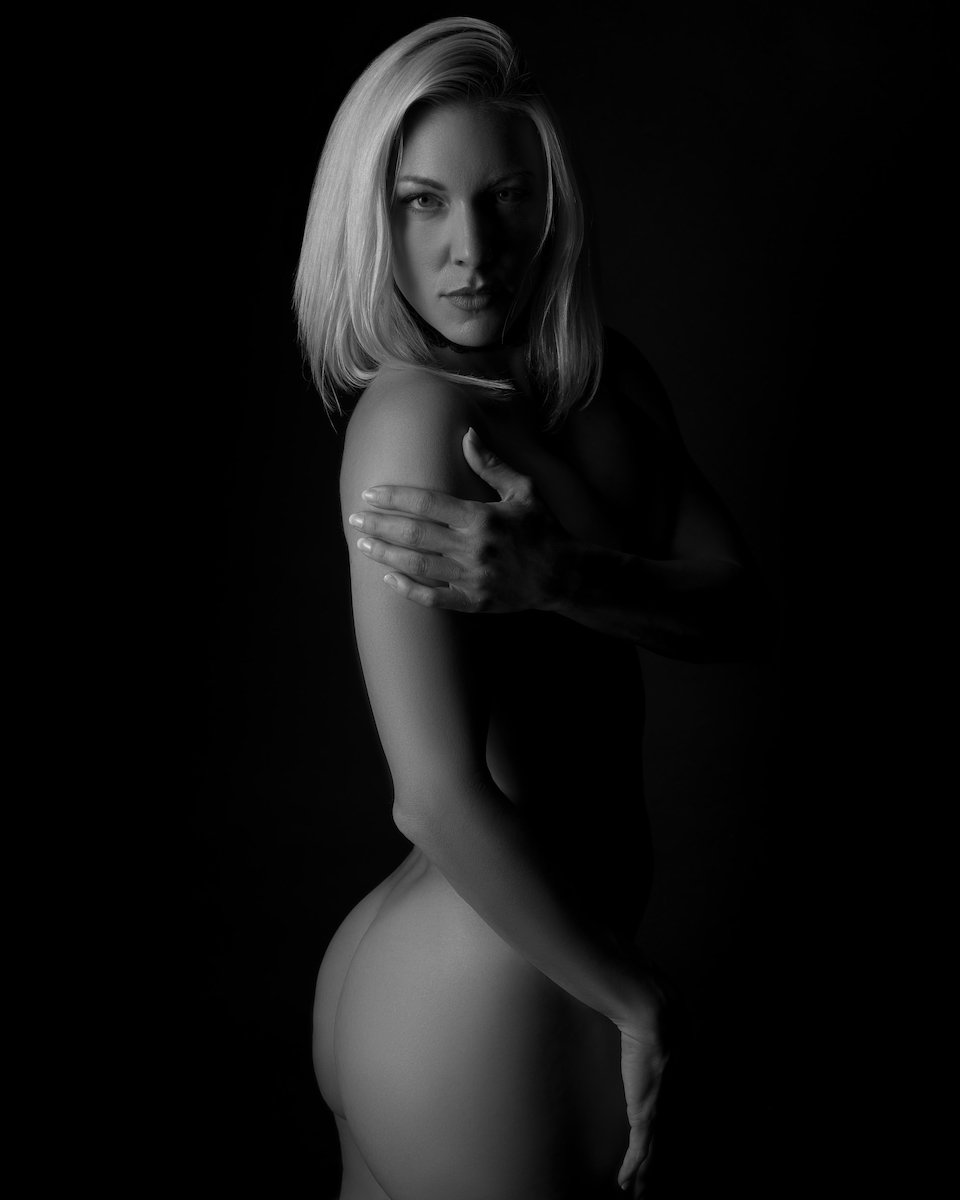 Exploration of Beauty and Form - Carly Jeston & Deibiddo Photos Image 4