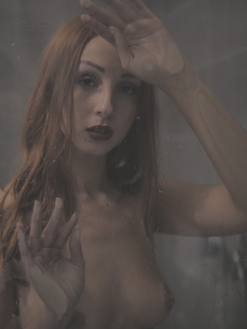 Fangtasia & Yari Favaro Image 18