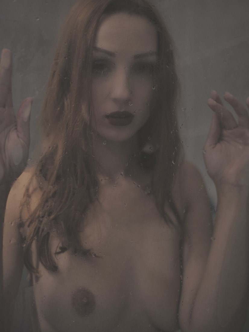 Fangtasia & Yari Favaro Image 20