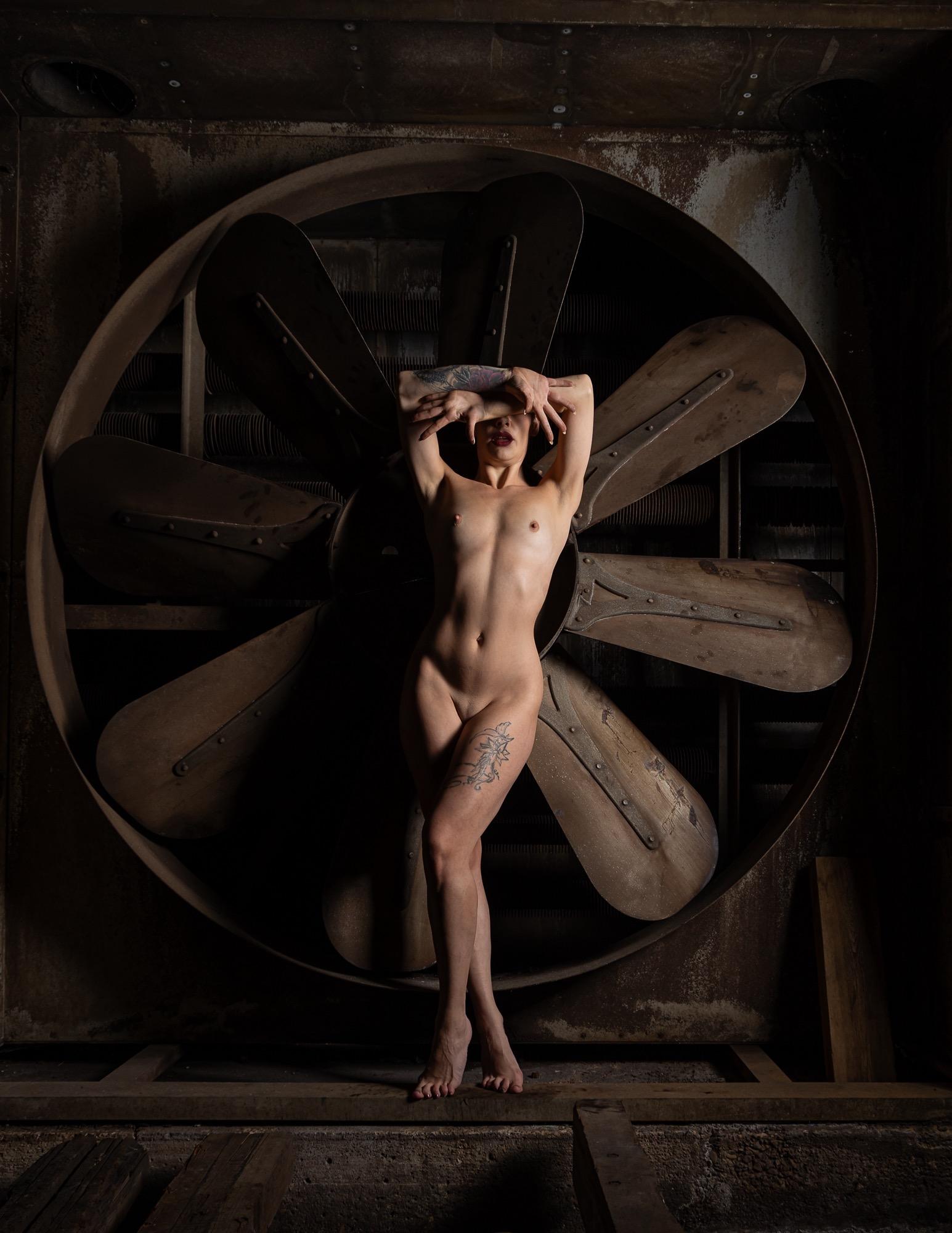 Fanning The Light - Magpie Photography & Jade Stacy Maria Image 9
