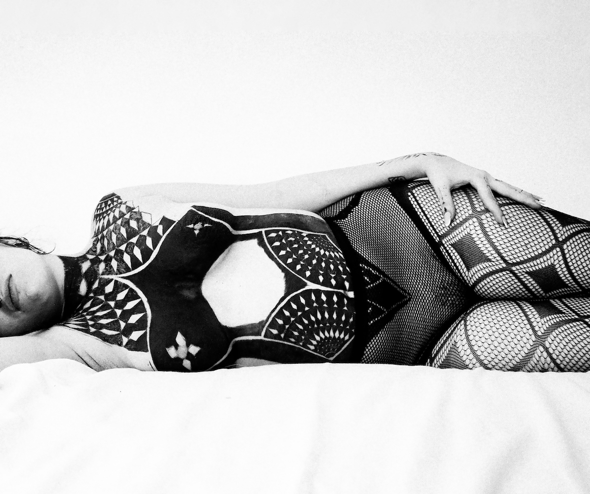 Feline Seduction and Lace - Orbe Dub & Paul Estévez Image 11