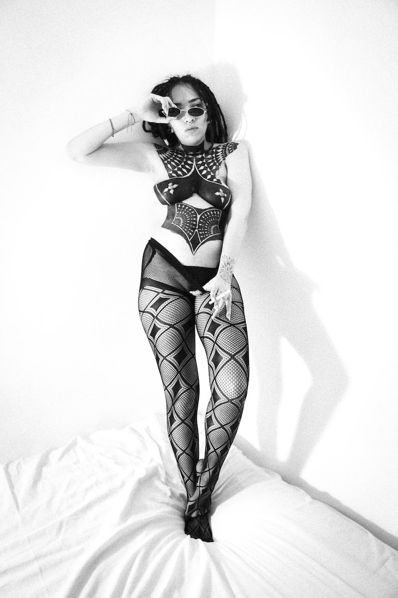 Feline Seduction and Lace - Orbe Dub & Paul Estévez Image 5
