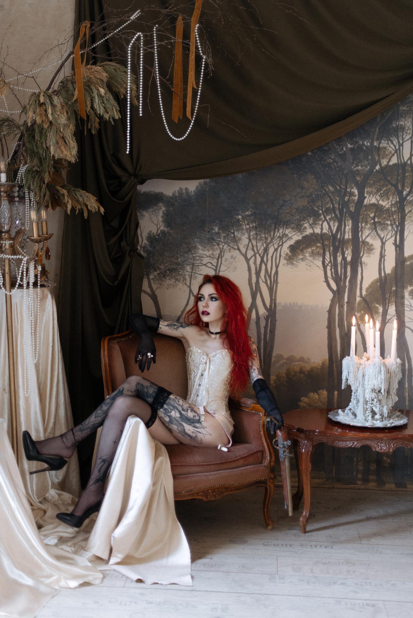 Femme Fatale - Lisa Ustinova & Charlin Lisitsa Image 3