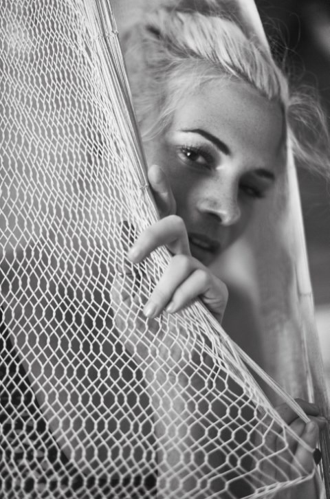 Fernando Paz & Sibyl Sharp - Sibyl Image 7