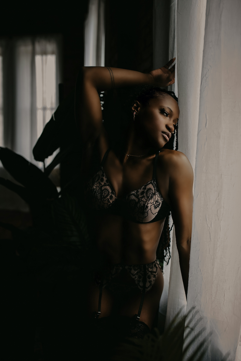 Flowers + Lace - Katrina Lenclos & Molly Childress Image 4