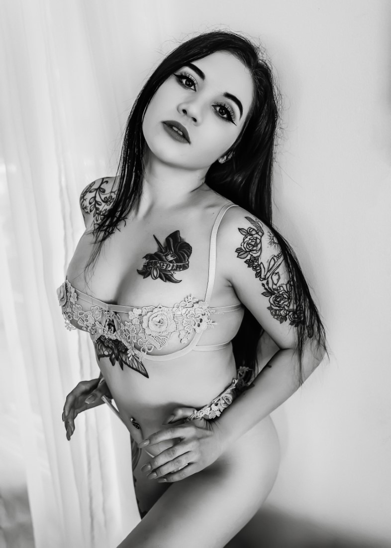 Free - Ashley Elaine & Sharla Ronée Image 15