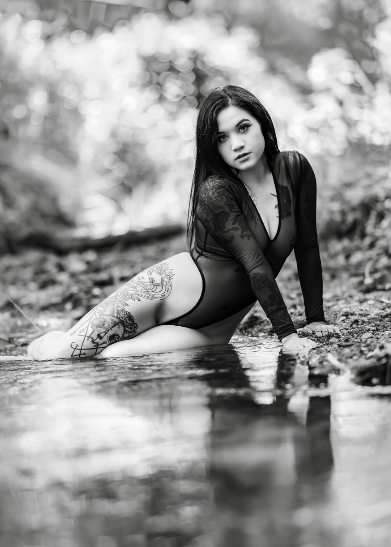 Free - Ashley Elaine & Sharla Ronée Image 4