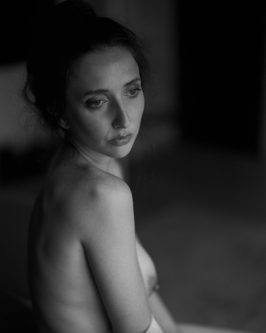 Game Of Shadows With Emma - Norbert Sokolowski Image 9