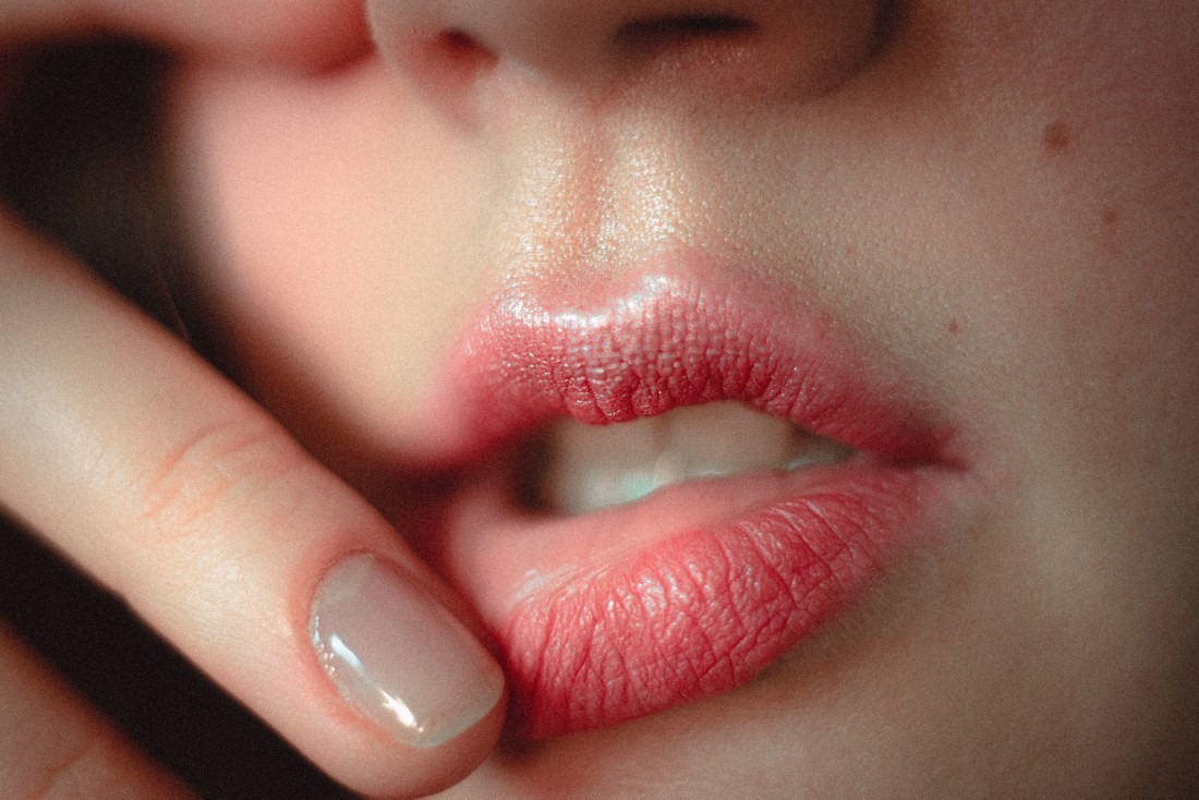 Girls - Viktoria & Oksana & Vladimir Dv Image 14